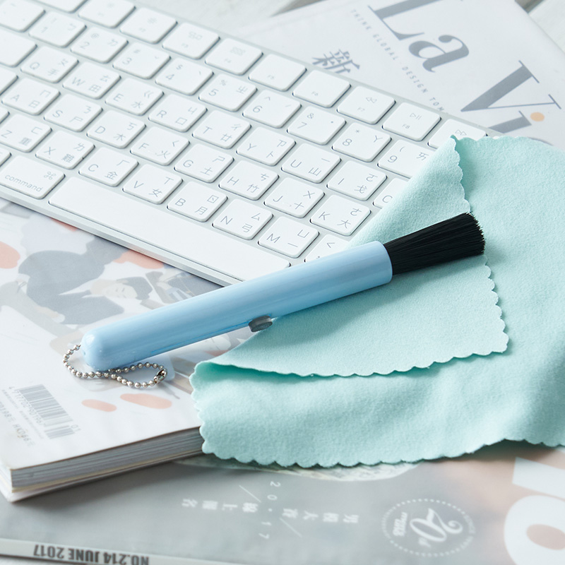 RT-M0051 Keyboard Brush
